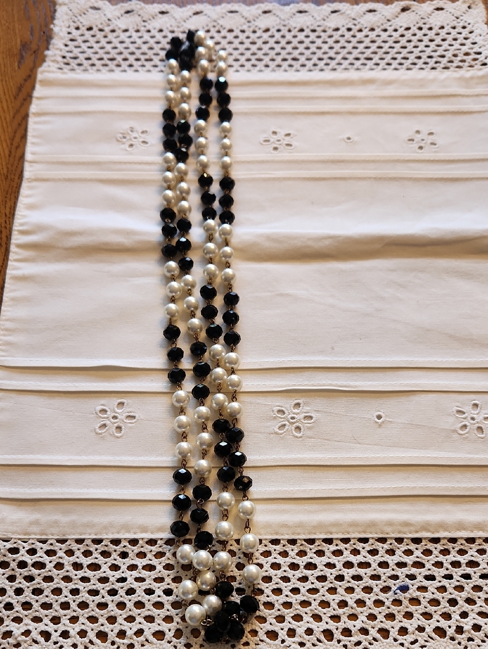 Source Unknown Black and White Faux Pearl Multi-Strand Necklace